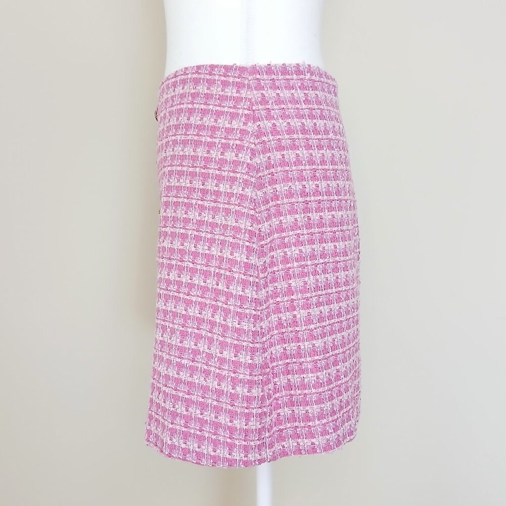 Pearl-Button Pink Tweed Mini Skirt - Picture 3 of 7